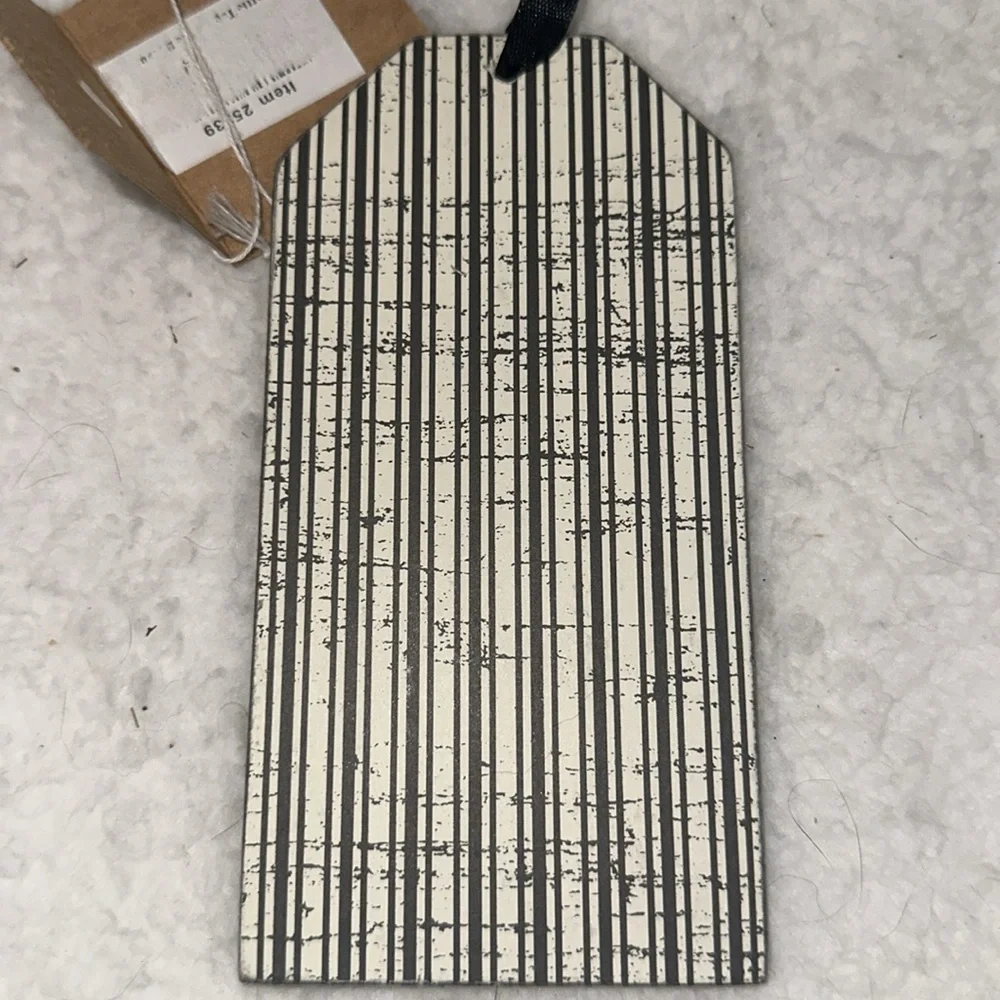 Wine Story‎ Wooden Bottle Tag Gift NEW NWT